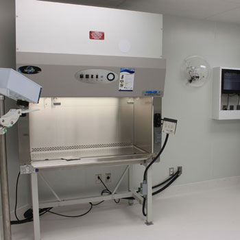 Laminar flow hood